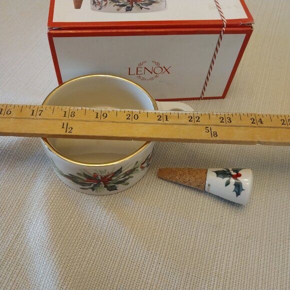 Lenox Holly Berry Holiday Wine Coaster And Stopper - Picture 2 of 6
